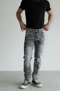 017-Quần jean xám Cricket phối da bò trắng chỉ đỏ trắng xanh