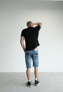 023-Quần jean short ngắn Cricket màu xanh chỉ mắt xích lớn phối da viền túi nắp